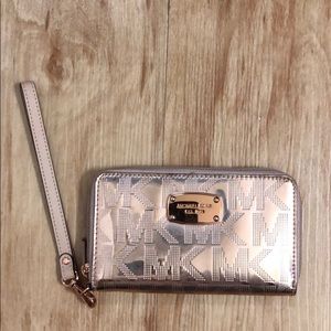 Rose Gold Michael Kors Wallet w/wrist strap
